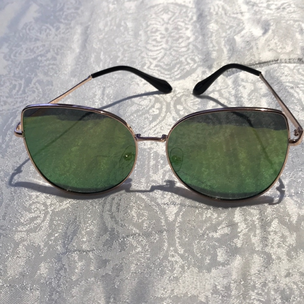 Big sunnies